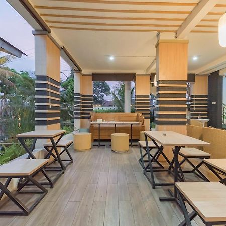 Urbanview Hotel Khayrizsan Tasikmalaya By Reddoorz المظهر الخارجي الصورة