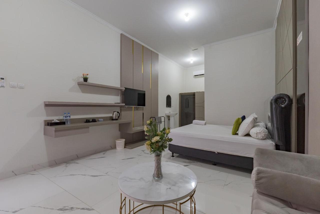 Urbanview Hotel Khayrizsan Tasikmalaya By Reddoorz المظهر الخارجي الصورة